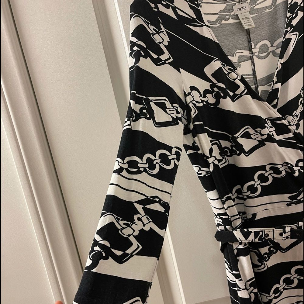 Cache dress - Picture 4 of 8